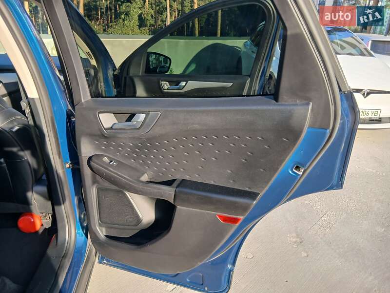 Внедорожник / Кроссовер Ford Escape 2020 в Ирпене