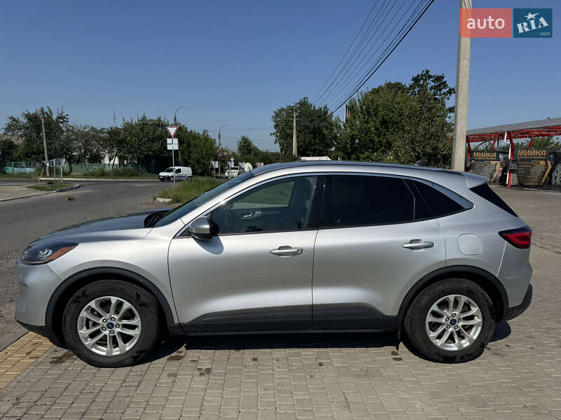 Позашляховик / Кросовер Ford Escape 2020 в Умані