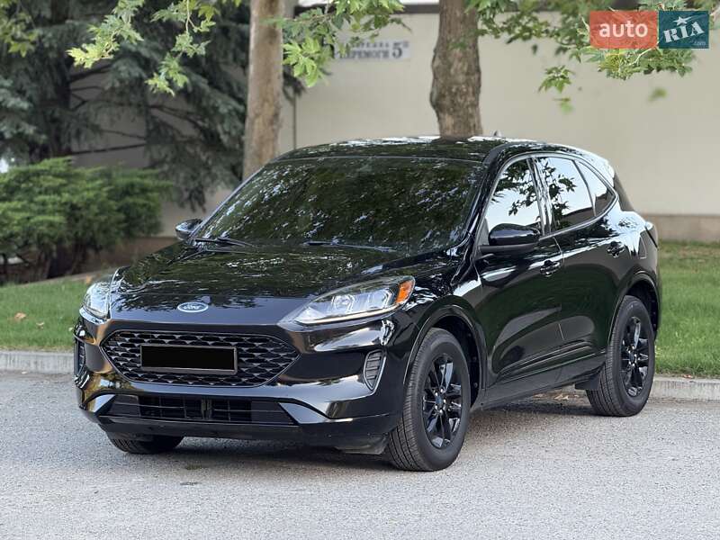 Внедорожник / Кроссовер Ford Escape 2020 в 