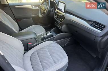Внедорожник / Кроссовер Ford Escape 2020 в 