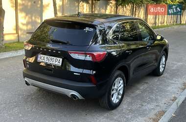 Внедорожник / Кроссовер Ford Escape 2020 в 