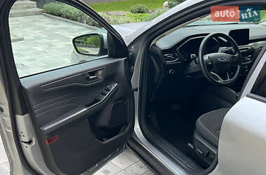 Внедорожник / Кроссовер Ford Escape 2023 в 