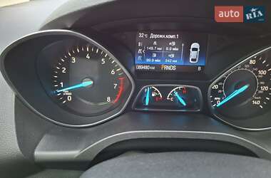Внедорожник / Кроссовер Ford Escape 2017 в 