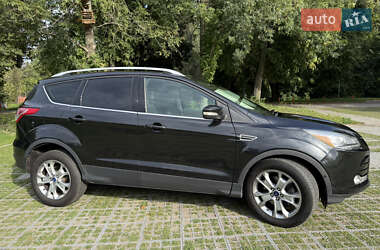 Внедорожник / Кроссовер Ford Escape 2014 в 