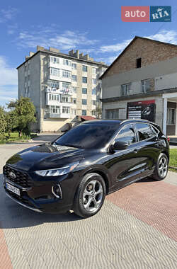 Внедорожник / Кроссовер Ford Escape 2023 в 
