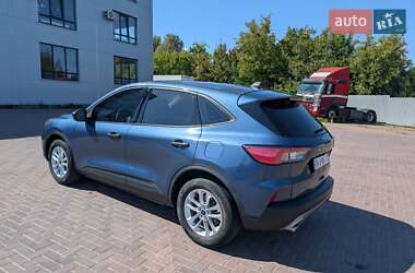 Внедорожник / Кроссовер Ford Escape 2020 в 