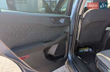 Внедорожник / Кроссовер Ford Escape 2020 в 