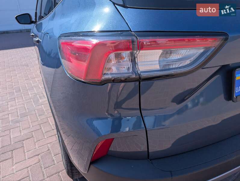 Внедорожник / Кроссовер Ford Escape 2020 в Ровно