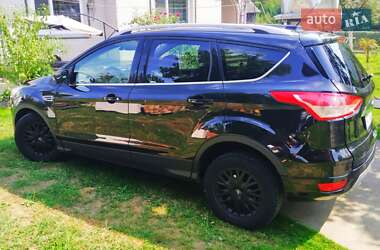 Внедорожник / Кроссовер Ford Escape 2015 в 