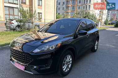Внедорожник / Кроссовер Ford Escape 2021 в 