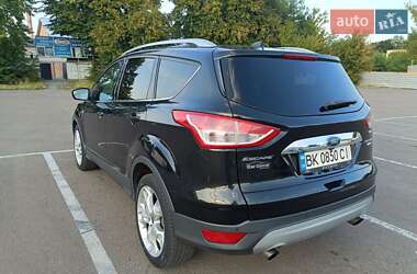Внедорожник / Кроссовер Ford Escape 2014 в 