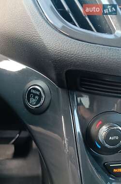 Внедорожник / Кроссовер Ford Escape 2014 в 