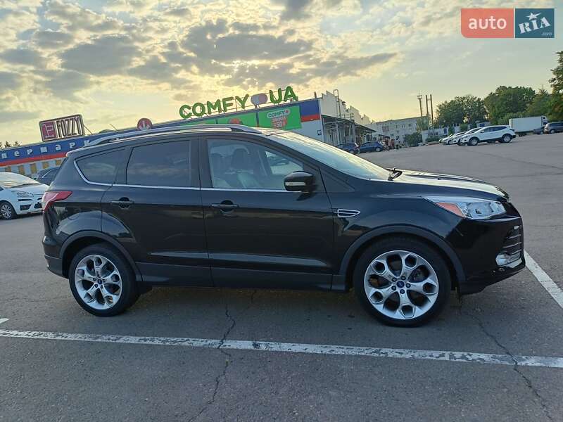 Внедорожник / Кроссовер Ford Escape 2014 в Ровно
