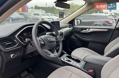 Внедорожник / Кроссовер Ford Escape 2020 в 