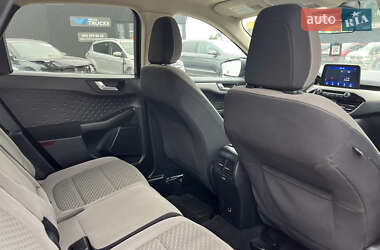 Внедорожник / Кроссовер Ford Escape 2020 в 