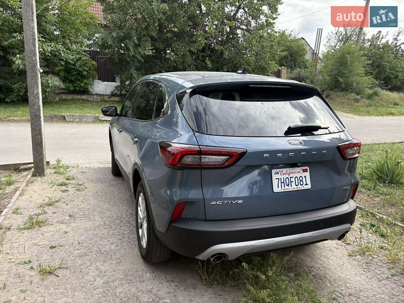 Внедорожник / Кроссовер Ford Escape 2023 в Запорожье