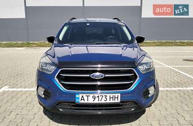 Внедорожник / Кроссовер Ford Escape 2016 в 