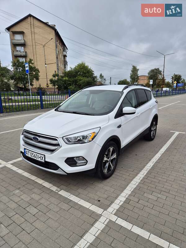 Внедорожник / Кроссовер Ford Escape 2016 в Долине фото 2 Внедорожник / Кроссовер Ford Escape 2016 в Долине