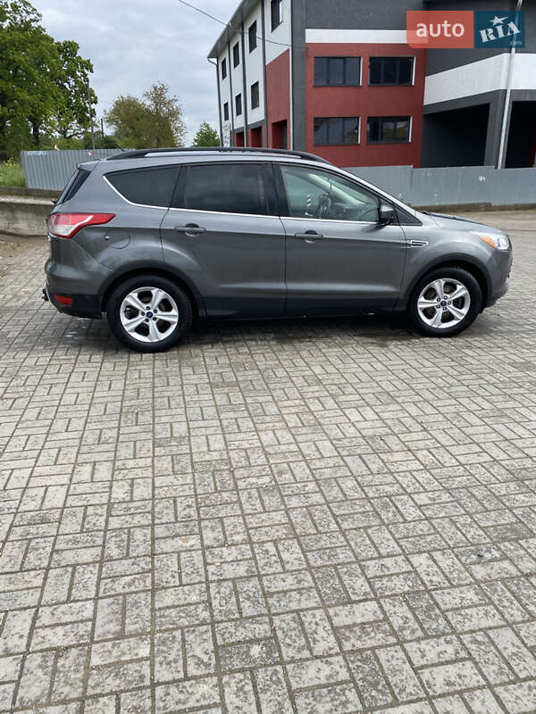 Внедорожник / Кроссовер Ford Escape 2014 в Черновцах