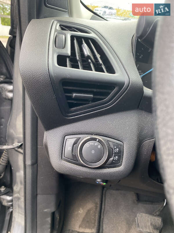 Внедорожник / Кроссовер Ford Escape 2014 в Черновцах