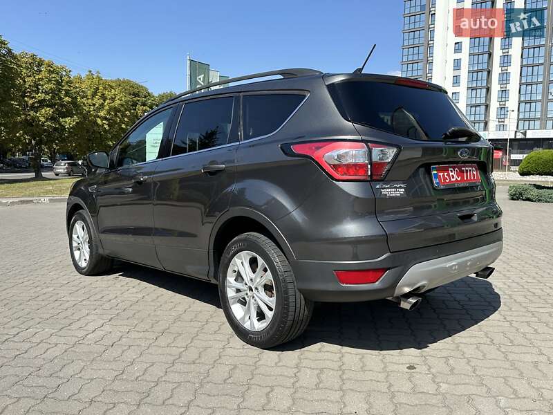 Внедорожник / Кроссовер Ford Escape 2018 в Луцке