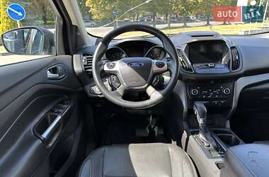 Внедорожник / Кроссовер Ford Escape 2018 в 