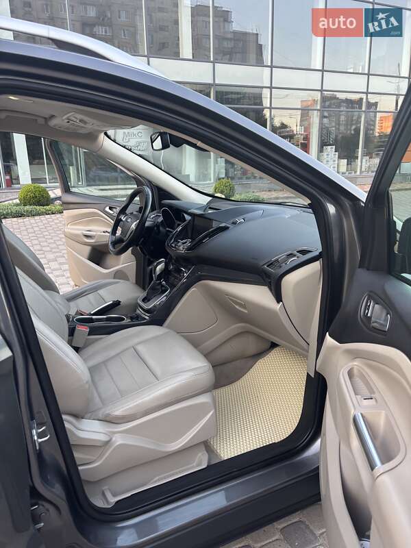 Внедорожник / Кроссовер Ford Escape 2013 в Хмельницком