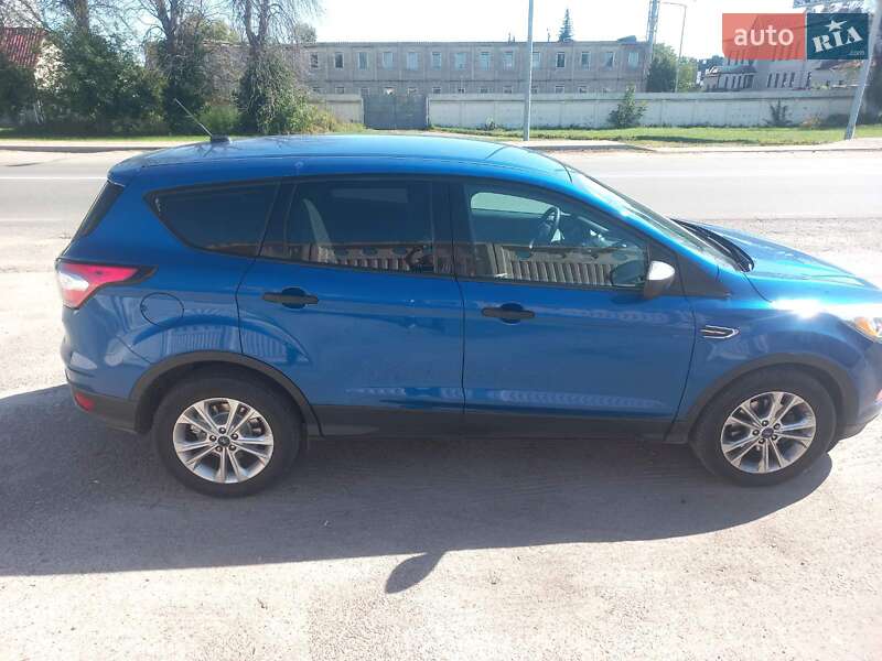 Внедорожник / Кроссовер Ford Escape 2017 в Киеве