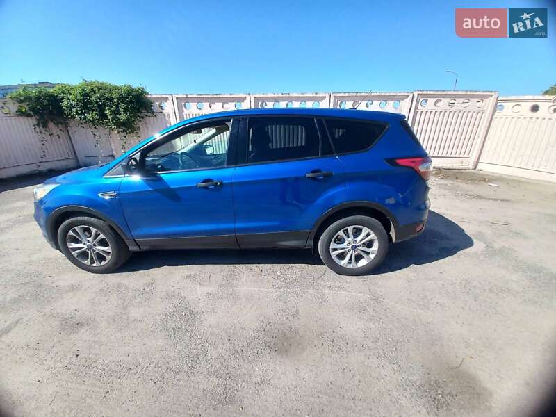 Внедорожник / Кроссовер Ford Escape 2017 в Киеве