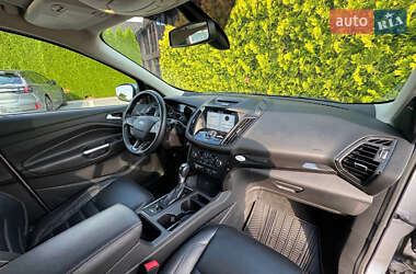 Внедорожник / Кроссовер Ford Escape 2016 в 