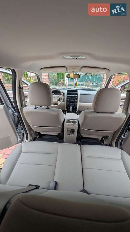 Внедорожник / Кроссовер Ford Escape 2010 в Львове
