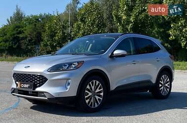 Внедорожник / Кроссовер Ford Escape 2019 в 