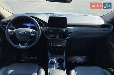 Внедорожник / Кроссовер Ford Escape 2019 в 
