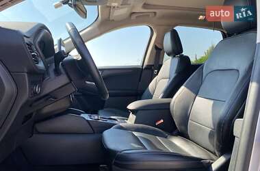 Внедорожник / Кроссовер Ford Escape 2019 в 