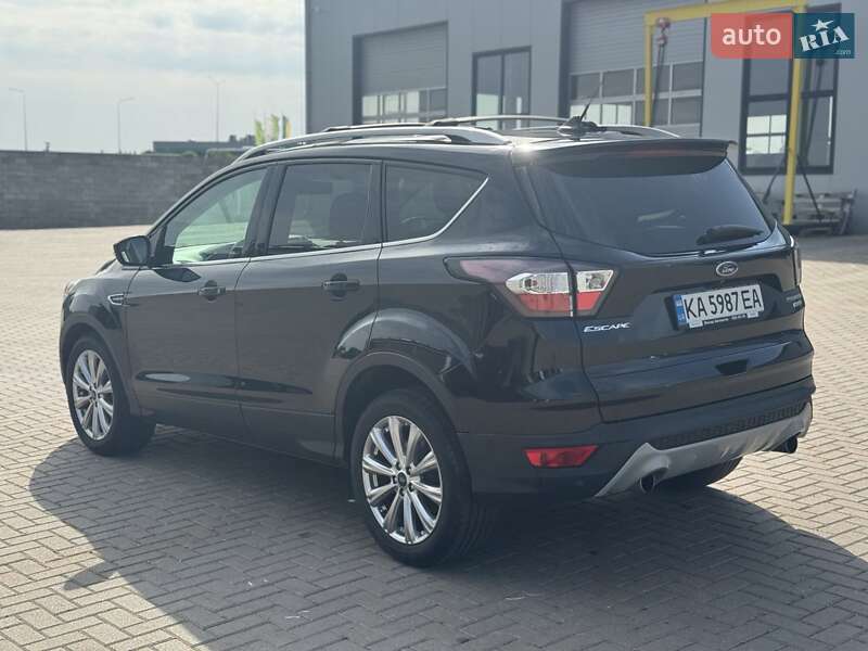 Внедорожник / Кроссовер Ford Escape 2018 в Ровно