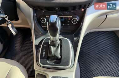 Внедорожник / Кроссовер Ford Escape 2013 в 
