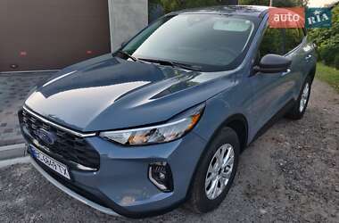 Позашляховик / Кросовер Ford Escape 2023 в Золочеві