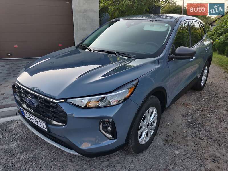 Позашляховик / Кросовер Ford Escape 2023 в Золочеві