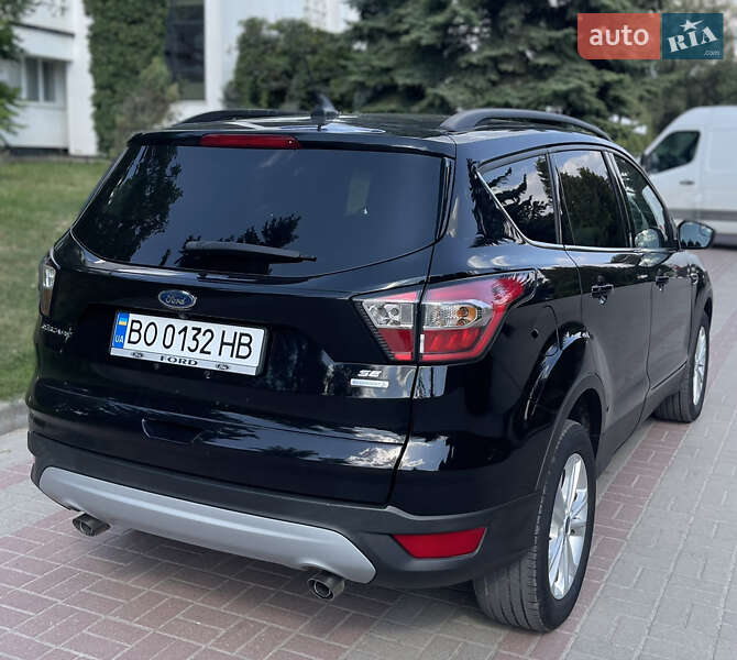 Внедорожник / Кроссовер Ford Escape 2017 в Тернополе