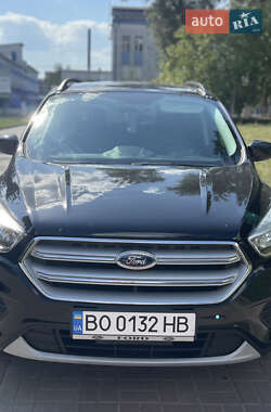 Внедорожник / Кроссовер Ford Escape 2017 в 