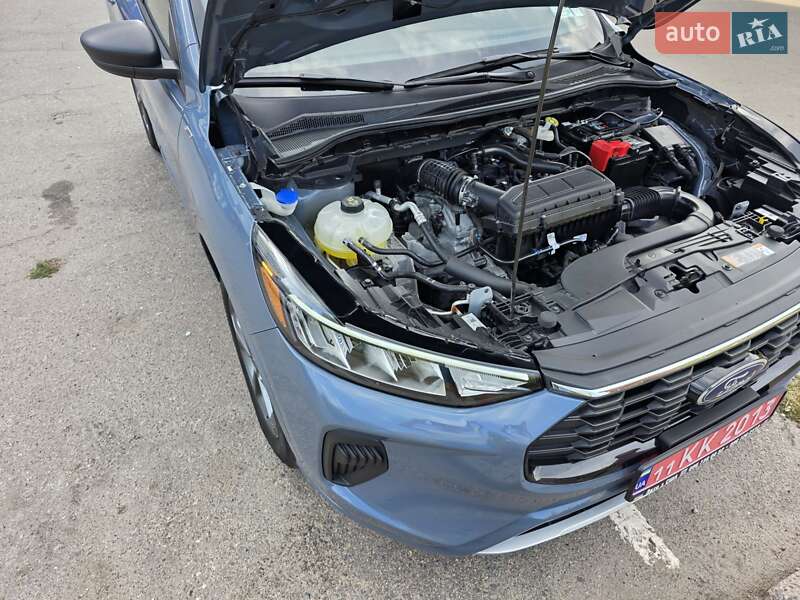 Внедорожник / Кроссовер Ford Escape 2024 в Кривом Роге