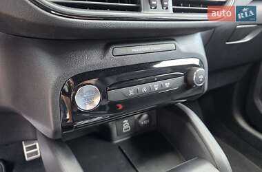 Внедорожник / Кроссовер Ford Escape 2024 в Кривом Роге