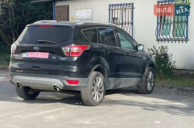 Позашляховик / Кросовер Ford Escape 2016 в 