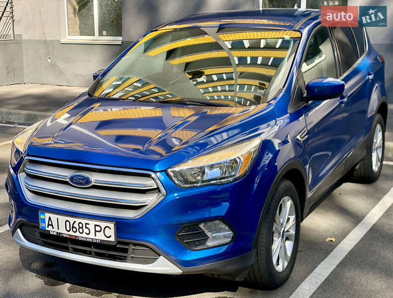 Внедорожник / Кроссовер Ford Escape 2018 в Вышгороде