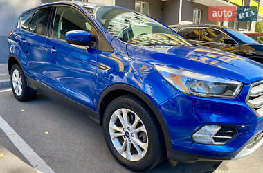 Внедорожник / Кроссовер Ford Escape 2018 в Вышгороде