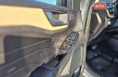 Внедорожник / Кроссовер Ford Escape 2021 в 