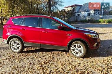 Внедорожник / Кроссовер Ford Escape 2019 в 