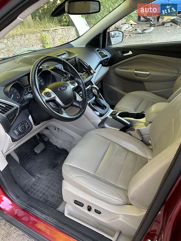 Внедорожник / Кроссовер Ford Escape 2013 в Благовещенском фото 8 Внедорожник / Кроссовер Ford Escape 2013 в Благовещенском