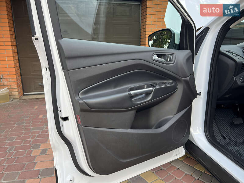 Позашляховик / Кросовер Ford Escape 2018 в Києві