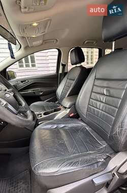 Внедорожник / Кроссовер Ford Escape 2014 в 